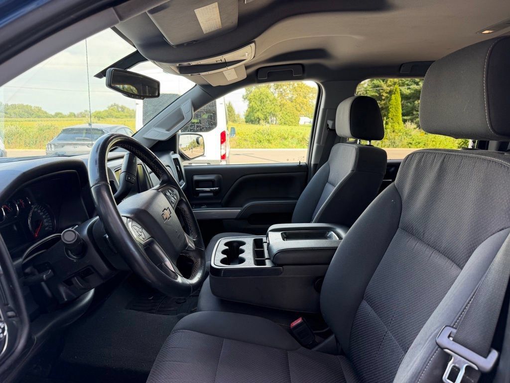 Used 2018 Chevrolet Silverado 1500 LT w/ All Star Edition AWD/4WD image 10