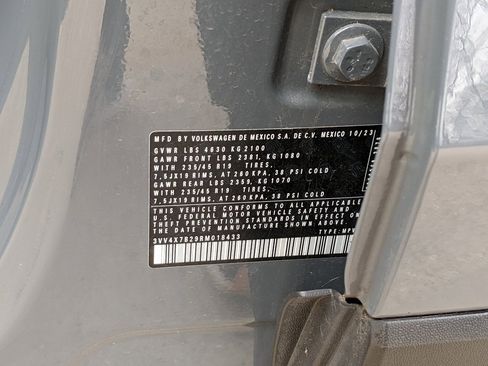 Used 2024 Volkswagen Taos SEL image 30