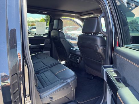 Used 2023 Ford F450 Platinum w/ FX4 Off-Road Package AWD/4WD image 29