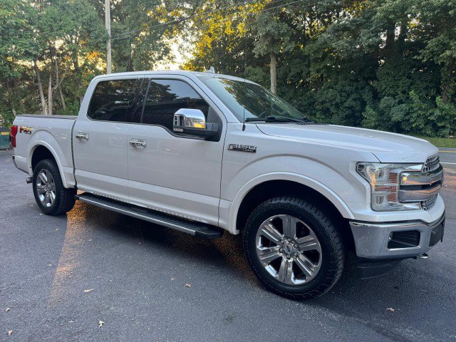 Used 2018 Ford F150 Lariat w/ Equipment Group 502A Luxury AWD/4WD image 3