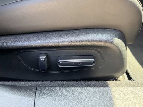 Used 2025 Honda Accord Touring image 9