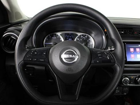 Certified 2025 Nissan Kicks Play S image 24