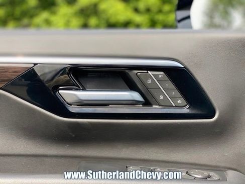 Used 2025 Chevrolet Tahoe LT AWD/4WD image 14