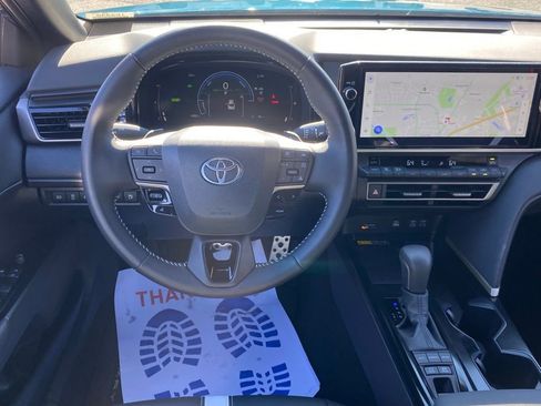 Used 2025 Toyota Camry SE w/ Multimedia Upgrade Package image 10