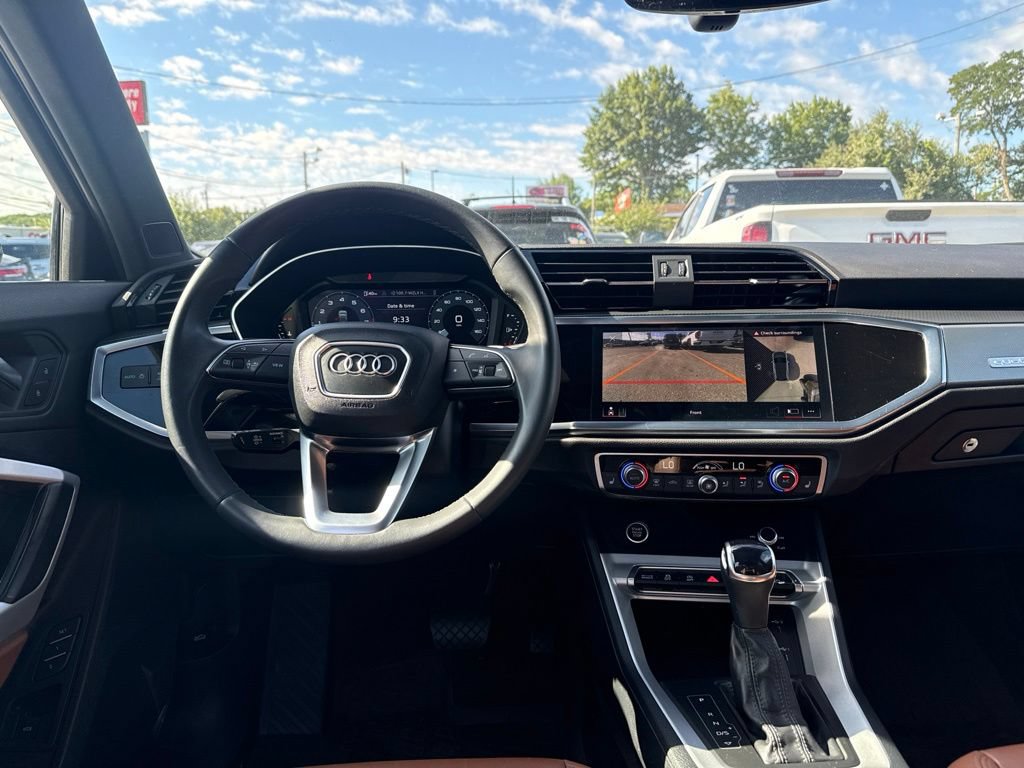 Used 2023 Audi Q3 2.0T Premium Plus w/ Premium Plus Package AWD/4WD image 21