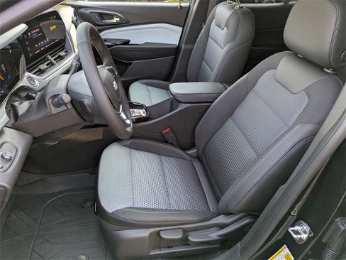 New 2026 Chevrolet Trax LT w/ Driver Confidence Package image 11