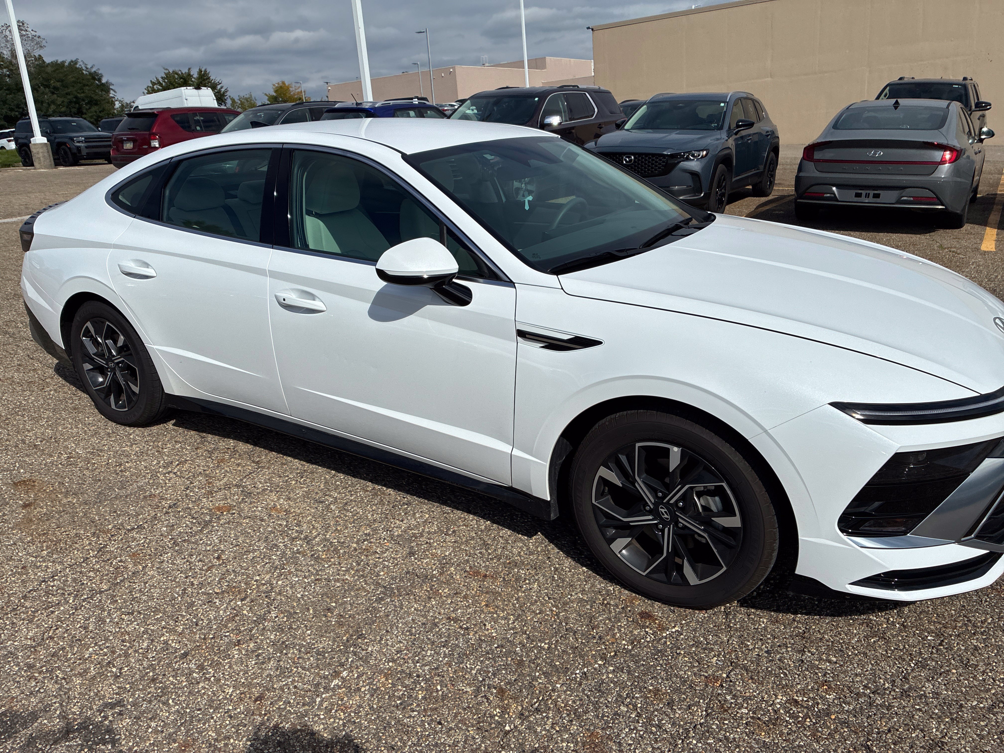 Used 2024 Hyundai Sonata SEL AWD/4WD image 4
