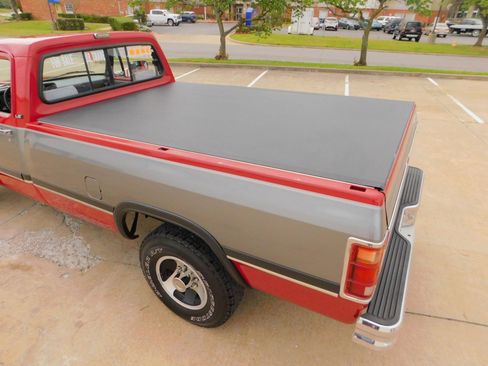 Used 1991 Dodge D/W Truck 250 image 9