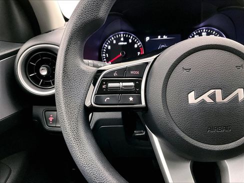 Used 2024 Kia Forte LXS w/ LXS Technology Package FWD image 21