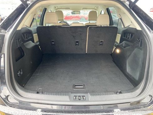 Used 2024 Ford Edge Titanium image 23