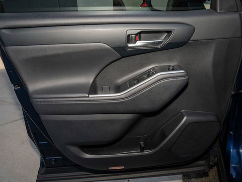 Used 2024 Toyota Highlander XSE image 15