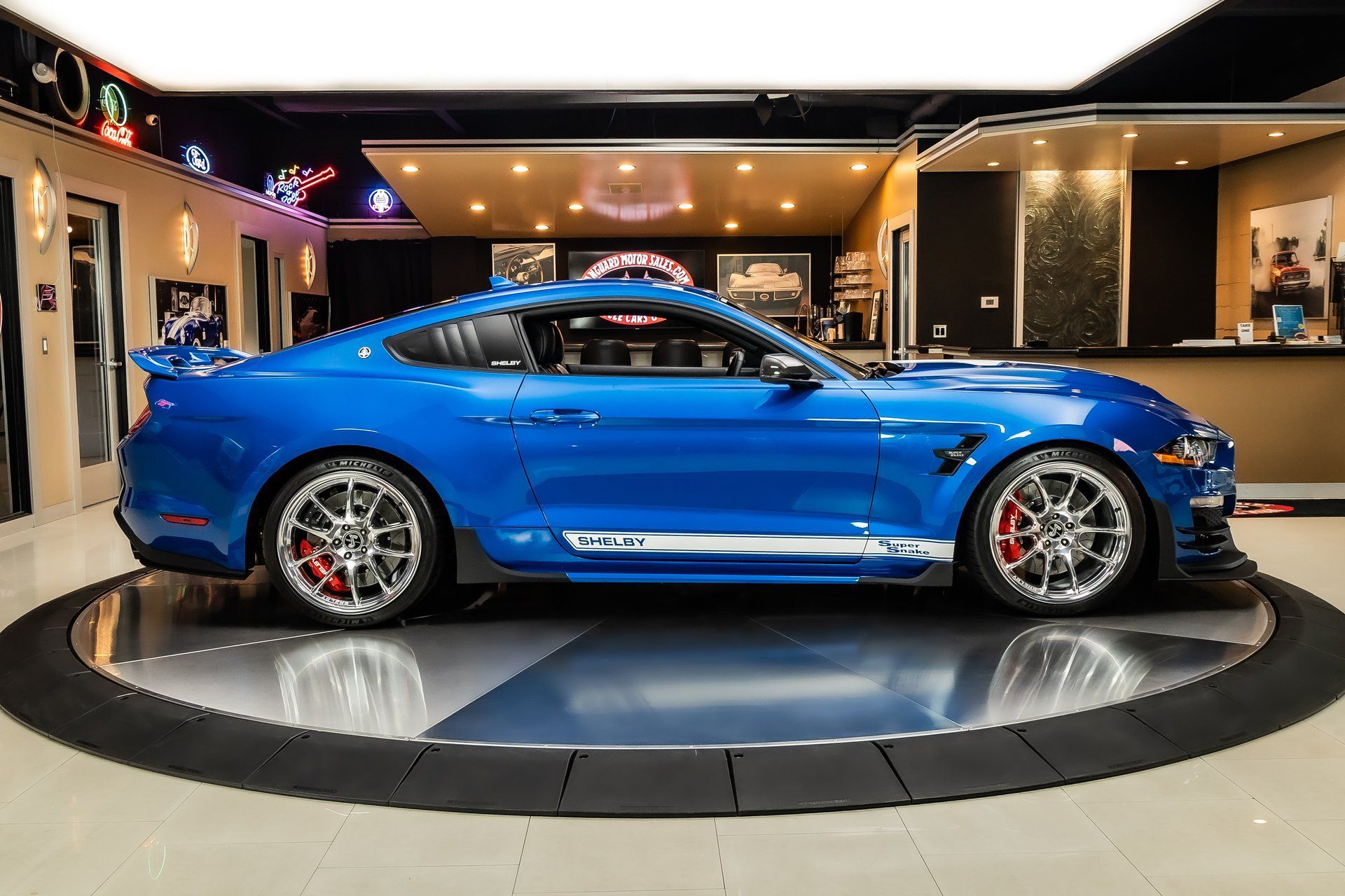 Used 2021 Ford Mustang GT Premium w/ Equipment Group 401A RWD image 11