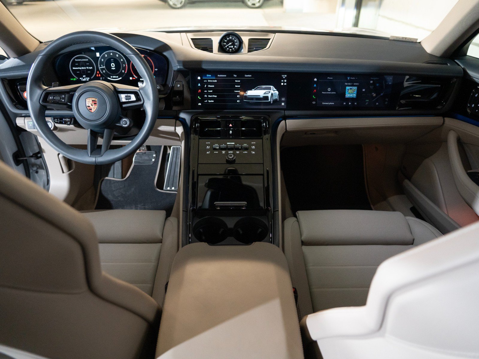 Certified 2026 Porsche Panamera RWD image 24