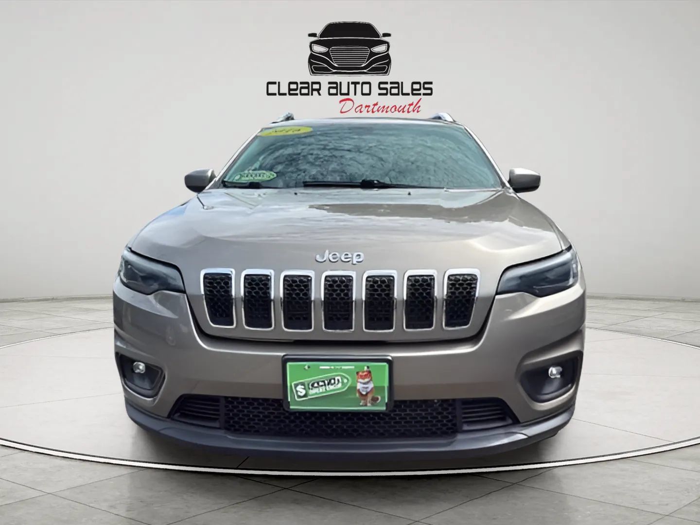 Used 2019 Jeep Cherokee Latitude Plus w/ Cold Weather Group AWD/4WD image 2