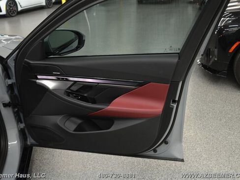 Used 2026 BMW i5 eDrive40 RWD image 37