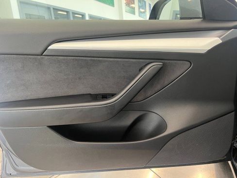 Used 2022 Tesla Model 3 RWD image 12