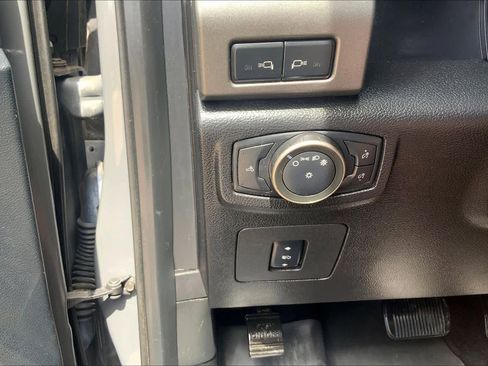 Used 2018 Ford F150 Raptor w/ Equipment Group 802A Luxury AWD/4WD image 36