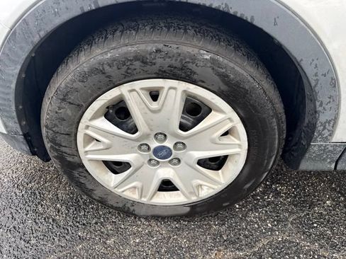 Used 2016 Ford Escape S FWD image 10
