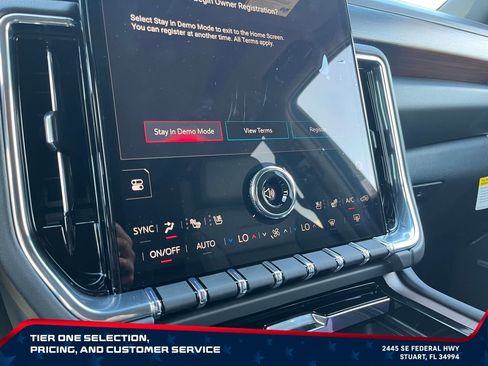 New 2026 GMC Yukon XL Denali w/ Denali Reserve Package AWD/4WD image 30