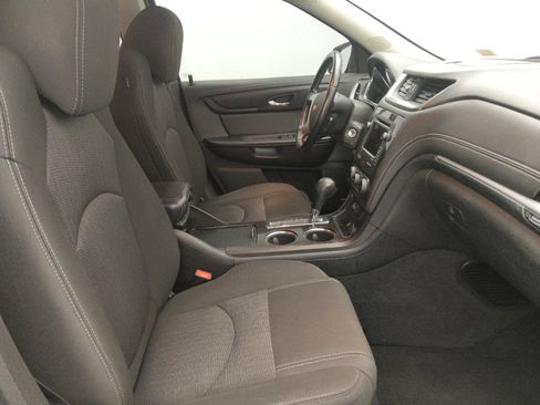 Used 2017 Chevrolet Traverse LT w/ Traveler's Package image 21