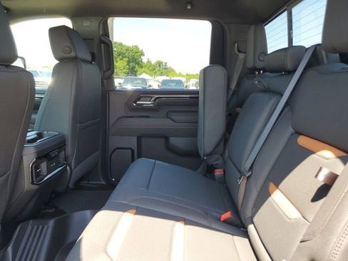 New 2026 GMC Sierra 2500 AT4 w/ AT4 Premium Plus Package AWD/4WD image 12