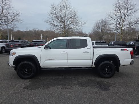 Certified 2023 Toyota Tacoma SR5 w/ SX Package image 8