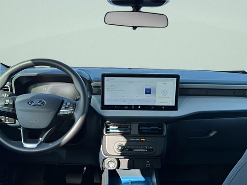 Used 2025 Ford Maverick XLT w/ Equipment Group 302A image 15