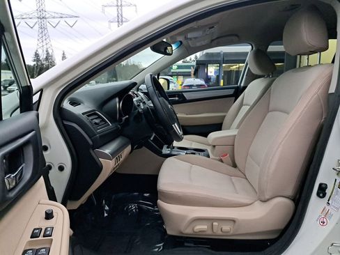 Used 2015 Subaru Outback 2.5i Premium image 11