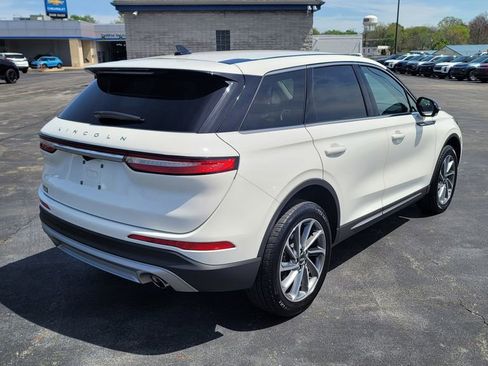 Used 2023 Lincoln Corsair AWD w/ Equipment Group 101A image 11