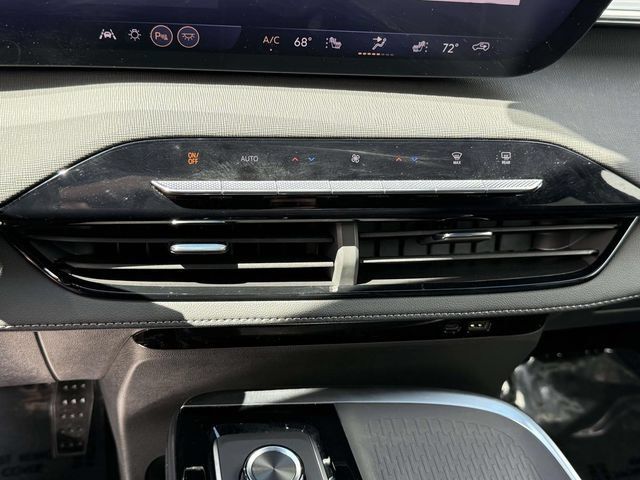 Certified 2026 Buick Enclave Preferred AWD/4WD image 17