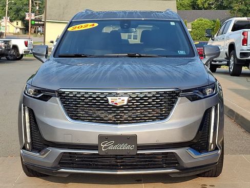 Used 2024 Cadillac XT6 Luxury AWD/4WD image 2