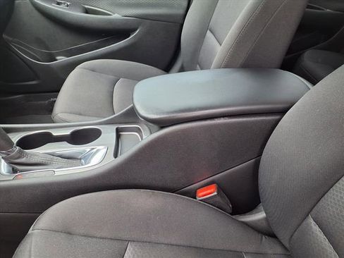 Used 2018 Chevrolet Malibu LS image 49