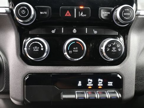 Used 2025 RAM 1500 Big Horn AWD/4WD image 28