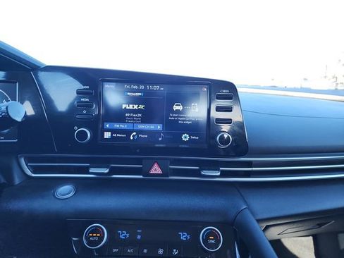 Used 2021 Hyundai Elantra SEL w/ Convenience Package image 22