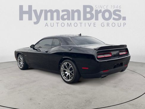 Used 2016 Dodge Challenger R/T image 5