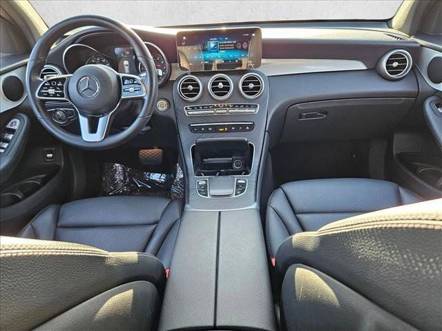 Used 2021 Mercedes-Benz GLC 300 image 16