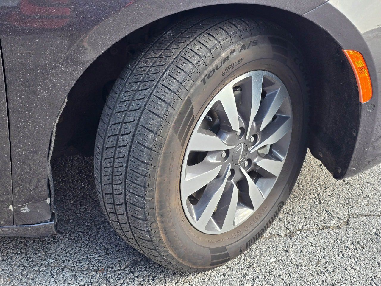Used 2022 Chrysler Pacifica Limited w/ Uconnect Theater Family Group FWD image 8