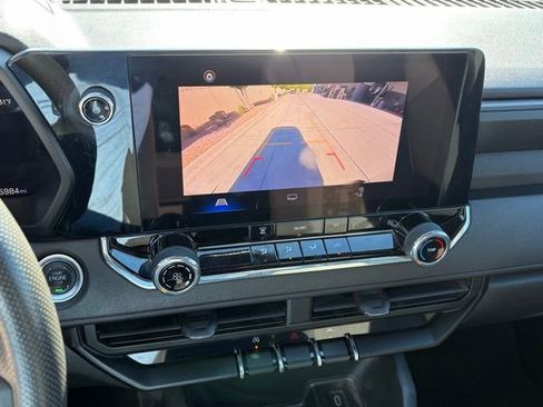 Used 2024 Chevrolet Colorado W/T image 17