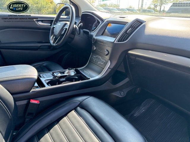 Used 2019 Ford Edge SEL w/ Equipment Group 201A AWD/4WD image 9