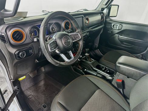 Used 2023 Jeep Gladiator Mojave w/ Cold Weather Group image 30