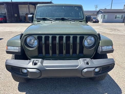 Used 2022 Jeep Wrangler Unlimited Sahara AWD/4WD image 2