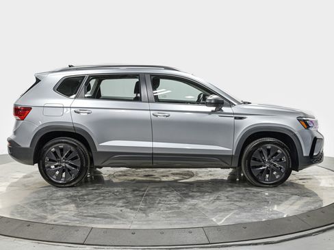 Used 2024 Volkswagen Taos S image 10