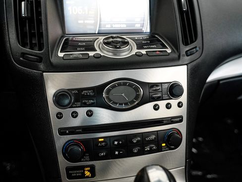 Used 2009 INFINITI G37 Convertible w/ Premium Pkg RWD image 24