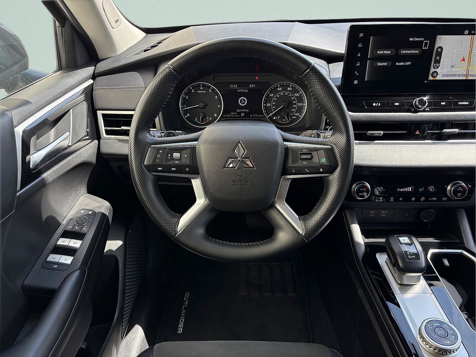 Used 2025 Mitsubishi Outlander SE AWD/4WD image 31