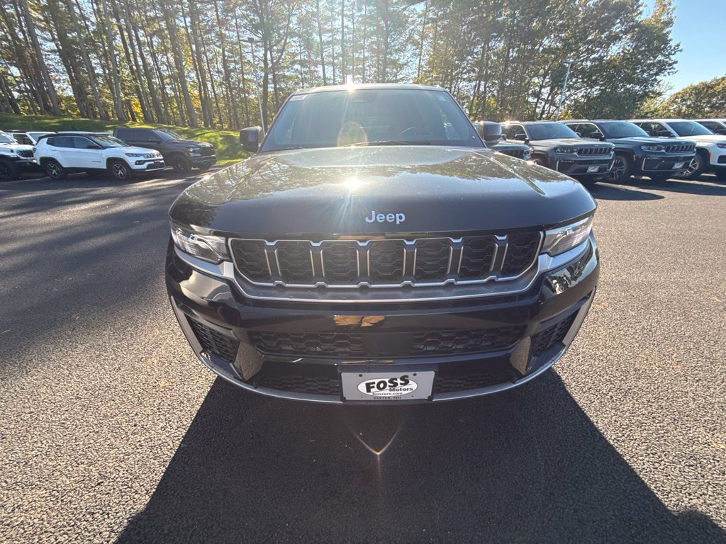 New 2027 Jeep Grand Cherokee Limited AWD/4WD image 8