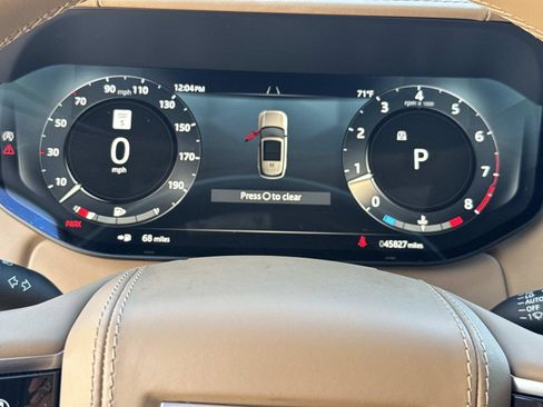 Certified 2024 Land Rover Range Rover SV image 35