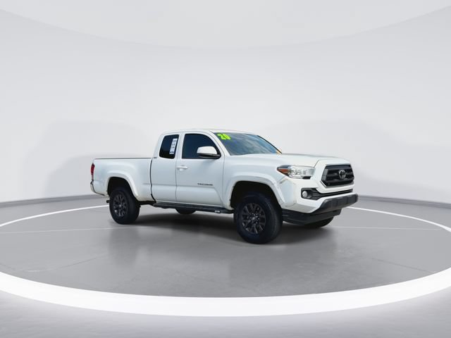 Used 2020 Toyota Tacoma SR5 RWD image 2