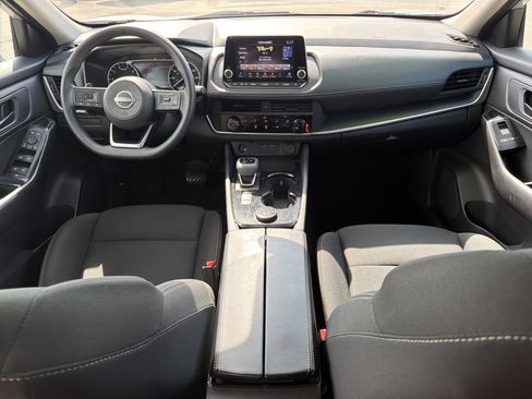 Used 2024 Nissan Rogue S AWD/4WD image 4
