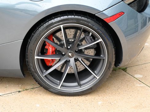 Used 2018 McLaren 720S Luxury RWD image 10