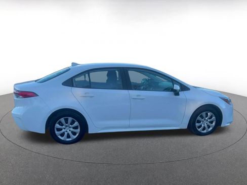 Used 2025 Toyota Corolla LE image 16
